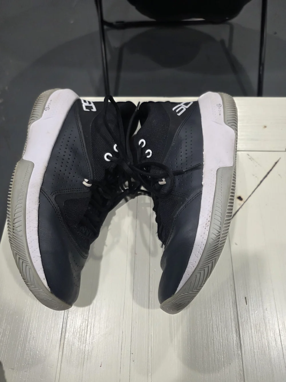 Under Armour Black and White Men's Athletic Shoes
